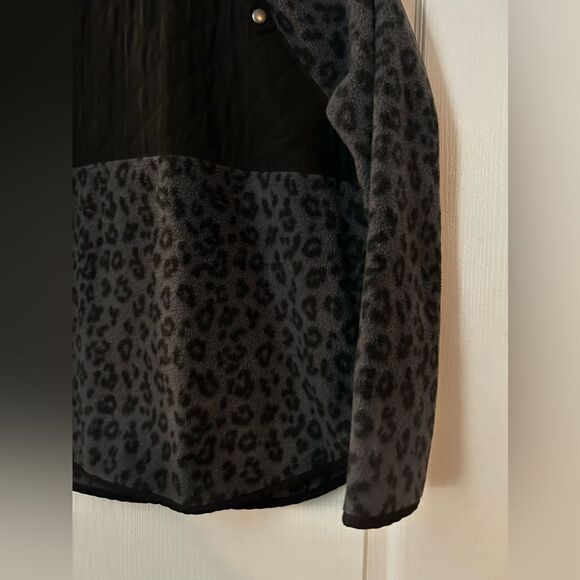 J Crew Quilted Button-Neck Sherpa fleece‎ Tunic Medium black gray Leopard BA200 - Picture 11 of 16